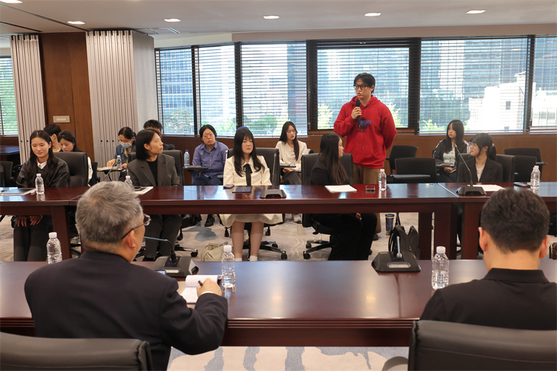 2.中国驻韩国大使馆日前举办“以青春之奋斗,践报国之初心”主题座谈会,图为座谈会现场。中国驻韩国大使馆供图